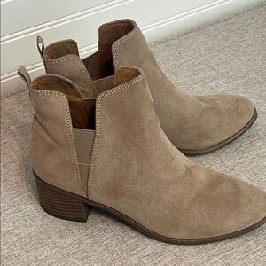 Dr. Scholl's Tan Ankle Booties with Elastic Panels